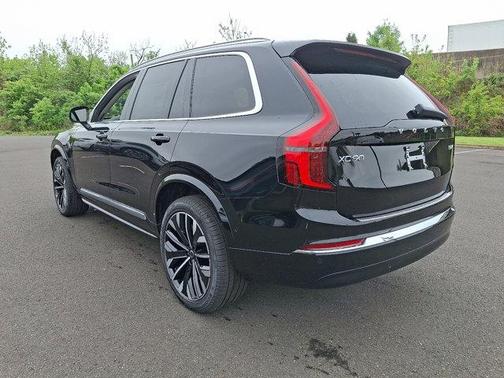 2025 Volvo XC90 Plug-In Hybrid T8 Plus 7-Seater