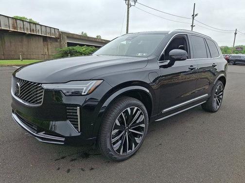 2025 Volvo XC90 Plug-In Hybrid T8 Plus 7-Seater