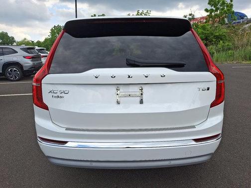 2022 Volvo XC90 T6 Inscription 7 Passenger