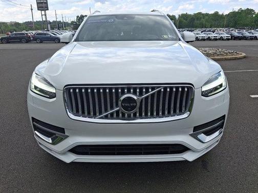 2022 Volvo XC90 T6 Inscription 7 Passenger
