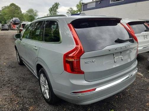 2024 Volvo XC90 B5 Core Bright Theme
