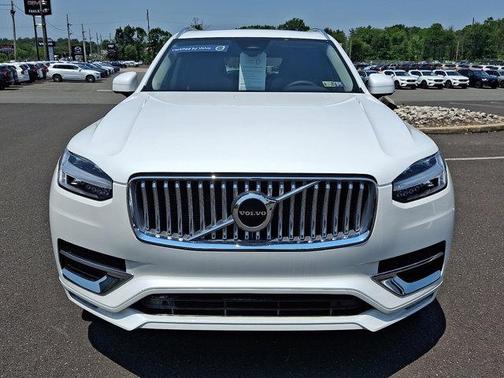 2024 Volvo XC90 B5 Core Bright Theme