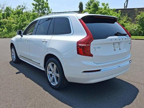 2024 Volvo XC90 B5 Core Bright Theme