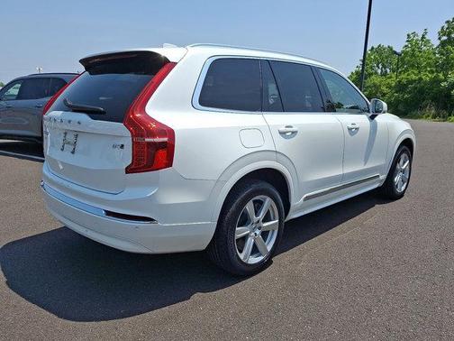 2024 Volvo XC90 B5 Core Bright Theme
