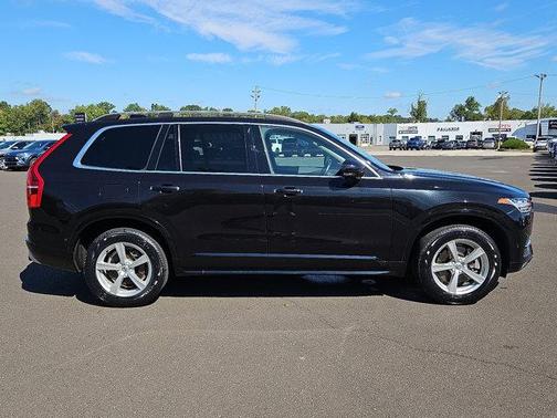 2019 Volvo XC90 T5 Momentum