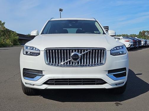 2024 Volvo XC90 B5 Core Bright