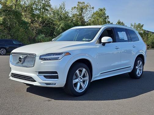 2024 Volvo XC90 B5 Core Bright