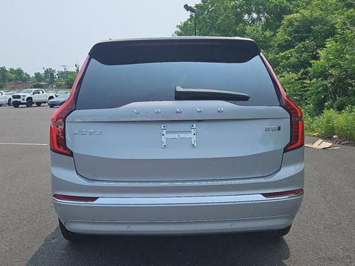 2025 Volvo XC90 B5 Plus 6-Seater