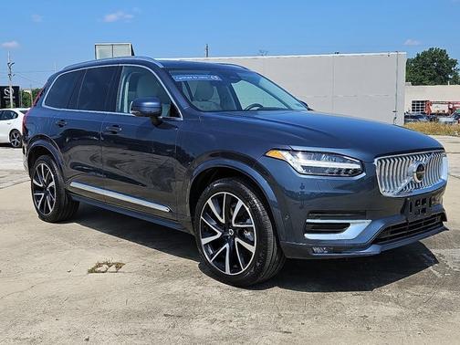 2024 Volvo XC90 B5 Plus Bright