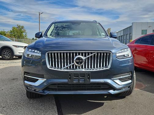 2024 Volvo XC90 B6 Plus Bright 7-Seater