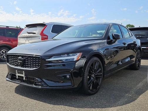 2024 Volvo S60 B5 Plus Black Edition