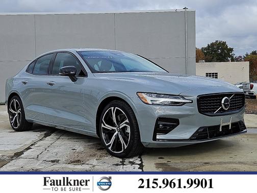 2024 Volvo S60 B5 Plus Dark
