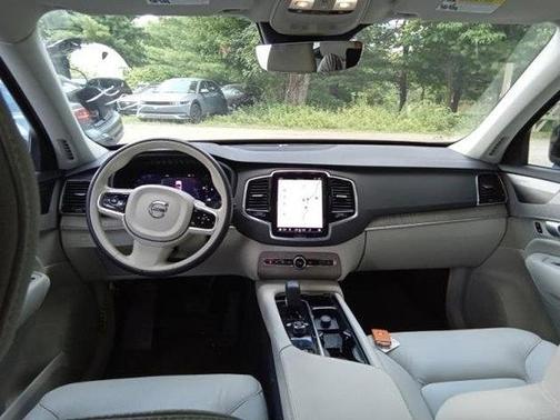 2024 Volvo XC90 B6 Plus Bright Theme 7-Seater