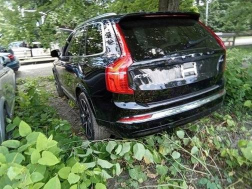 2024 Volvo XC90 B6 Plus Bright Theme 7-Seater