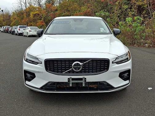 2024 Volvo S60 Plus