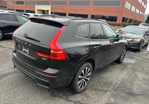 2023 Volvo XC60 Plus