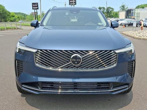 2025 Volvo XC90 Plug-In Hybrid T8 Ultra 7-Seater