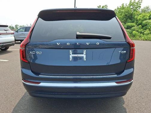 2025 Volvo XC90 Plug-In Hybrid T8 Ultra 7-Seater