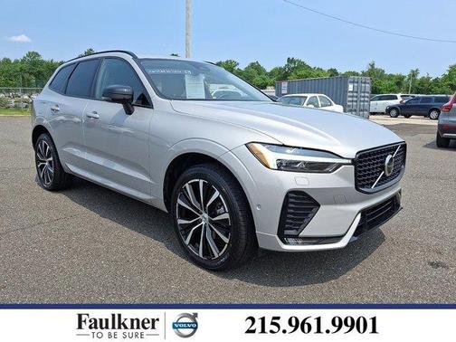 2023 Volvo XC60 B5 Plus Dark Theme