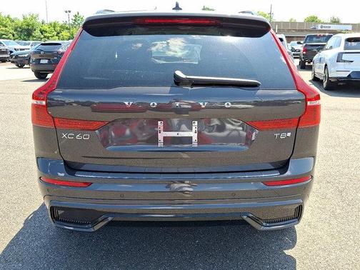 2025 Volvo XC60 Plug-In Hybrid T8 Plus