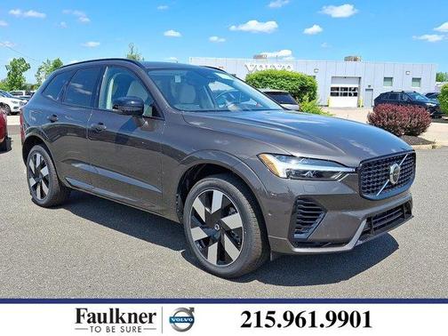 2025 Volvo XC60 Plug-In Hybrid T8 Plus
