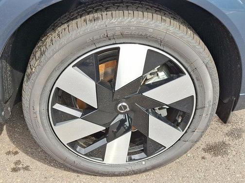 2025 Volvo XC60 Plug-In Hybrid T8 Plus