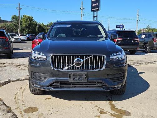 2021 Volvo XC90 T5 Momentum 7 Passenger