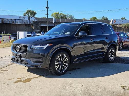 2021 Volvo XC90 T5 Momentum 7 Passenger
