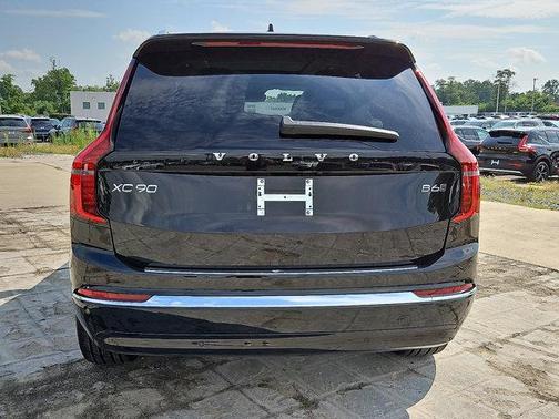 2026 Volvo XC90 PLUS