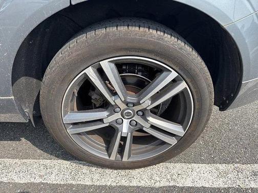 2018 Volvo XC60 T5 Momentum