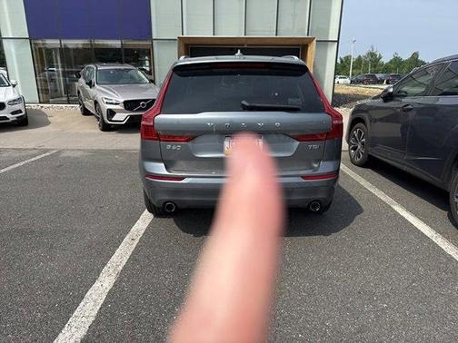 2018 Volvo XC60 T5 Momentum