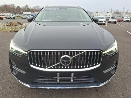 2022 Volvo XC60 B6 Inscription