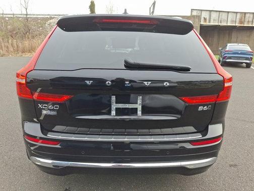 2022 Volvo XC60 B6 Inscription