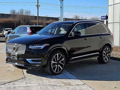 2023 Volvo XC90 Plus