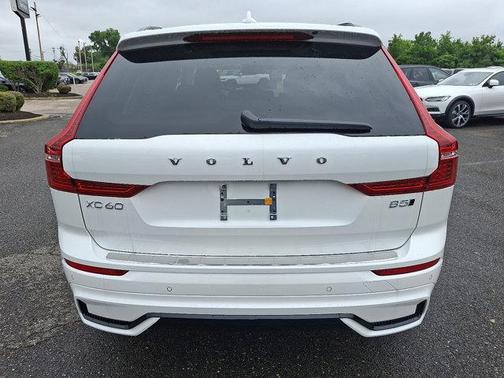 2025 Volvo XC60 B5 Plus