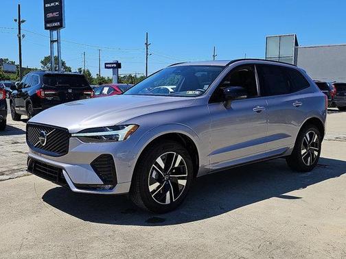 2026 Volvo XC60 B5 Plus