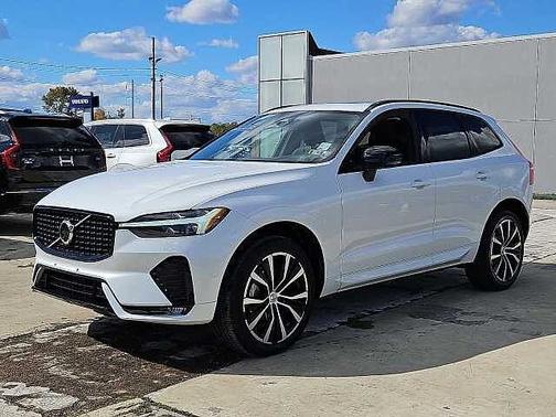 2023 Volvo XC60 Plus