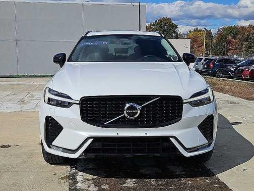 2023 Volvo XC60 Plus