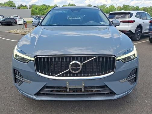 2022 Volvo XC60 B5 AWD Momentum