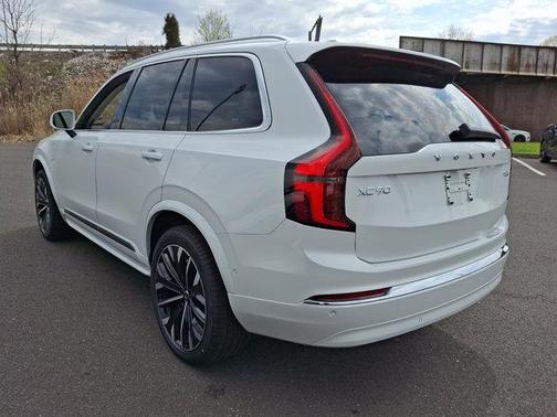 2025 Volvo XC90 Plug-In Hybrid T8 Ultra 7-Seater
