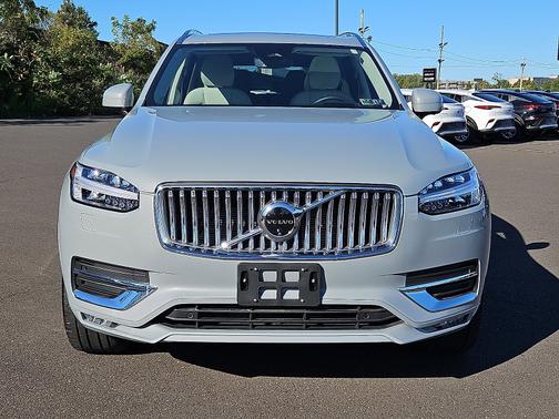 2024 Volvo XC90 B6 Ultimate Bright 6-Seater