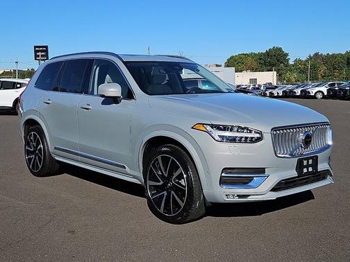 2024 Volvo XC90 B6 Ultimate Bright 6-Seater