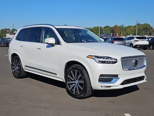 2024 Volvo XC90 B5 Core Bright