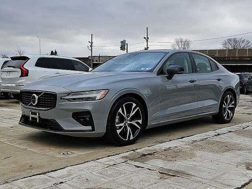 2024 Volvo S60 Plus