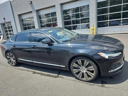2023 Volvo S90 B6 Plus