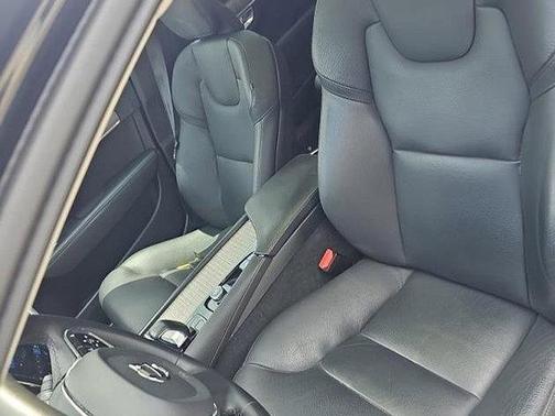 2023 Volvo S90 B6 Plus