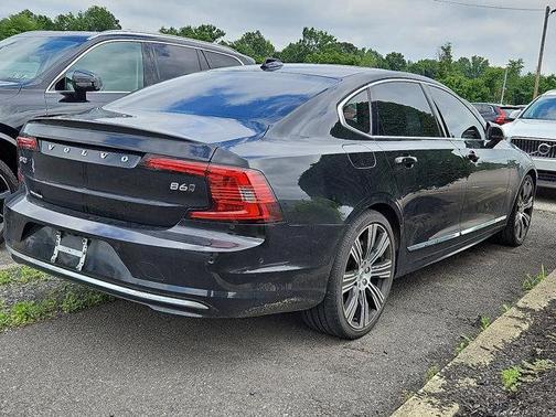 2023 Volvo S90 B6 Plus