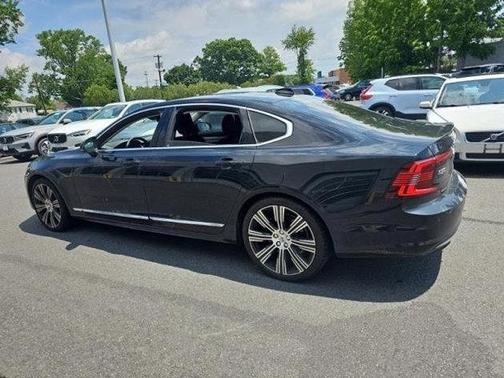 2023 Volvo S90 B6 Plus