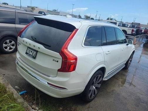 2024 Volvo XC90 B6 Ultimate Bright Theme 6-Seater