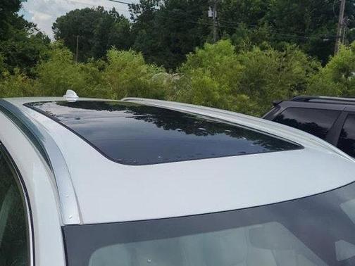 2024 Volvo XC90 B6 Ultimate Bright Theme 6-Seater